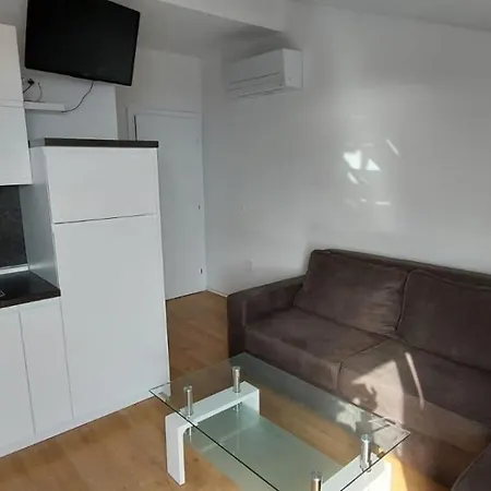 Sky View Apartment